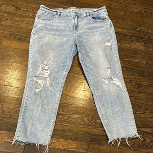 Old Navy boyfriend mid rise jeans
